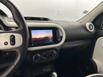 Photo 43 Renault Twingo  III Achat Intégral - 21
