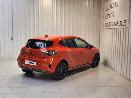 Photo 12 Renault Clio  E-Tech full hybrid 145 ch GSR2