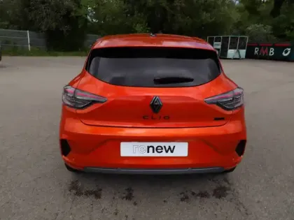 Photo 6 Renault Clio  E-Tech full hybrid 145 ch GSR2