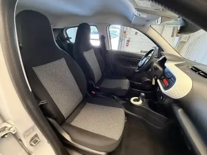 Photo 10 Renault Twingo  III E-Tech
