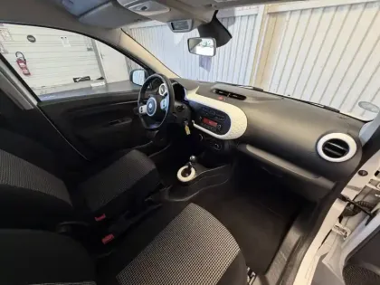 Photo 23 Renault Twingo  III E-Tech