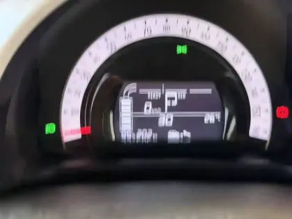 Photo 25 Renault Twingo  III E-Tech