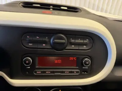 Photo 31 Renault Twingo  III E-Tech
