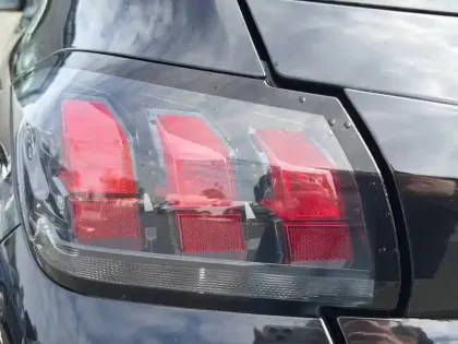 Photo 16 Peugeot 208  PureTech 100 S&S BVM6