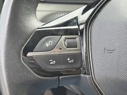 Photo 14 Peugeot 208  PureTech 100 S&S BVM6