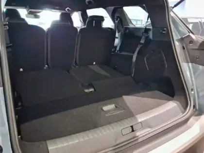 Photo 43 Peugeot 5008  Plug-in Hybrid 225 ch e-DCS7