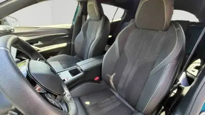 Photo 41 Peugeot 408  Hybrid 136 e-DCS6