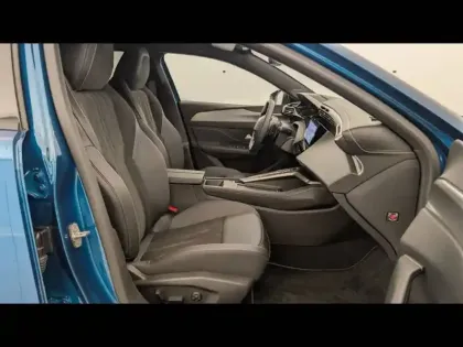 Photo 29 Peugeot 408  Hybrid 136 e-DCS6