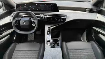 Photo 41 Peugeot 3008  Hybrid 136 e-DCS6