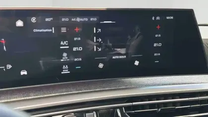 Photo 36 Peugeot 3008  Hybrid 136 e-DCS6