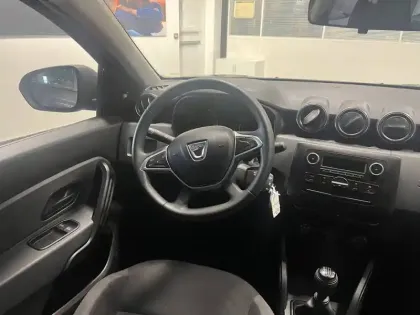 Photo 23 Dacia Duster  Blue dCi 115 4x2