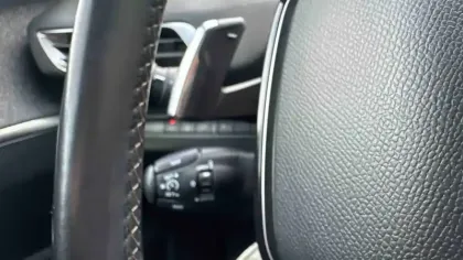 Photo 16 Peugeot 3008  Hybrid 225 e-EAT8