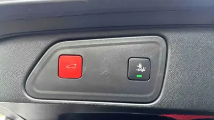 Photo 14 Peugeot 3008  Hybrid 225 e-EAT8