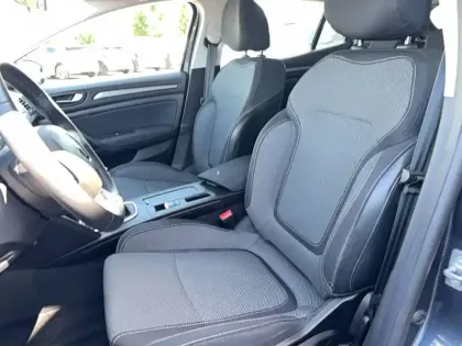 Photo 8 Renault Megane  IV Berline Blue dCi 115