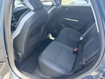 Photo 23 Renault Captur  E-Tech hybride 145