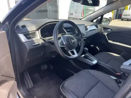 Photo 33 Renault Captur  E-Tech hybride 145