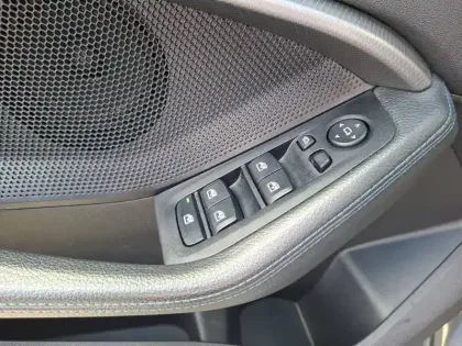 Photo 34 BMW Serie 1 118d 150 ch BVA8