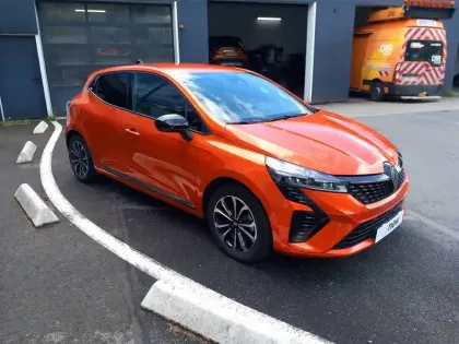 Photo 5 Renault Clio  E-Tech full hybrid 145