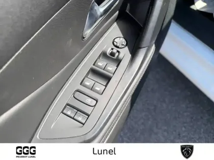 Photo 11 Peugeot 308  SW BlueHDi 130ch S&S EAT8