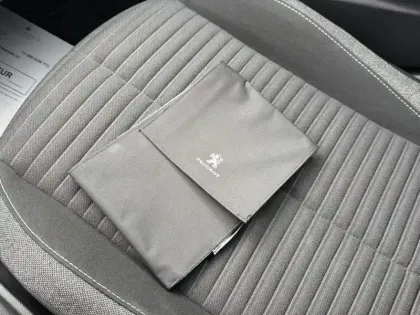 Photo 15 Peugeot 208  PureTech 75 S&S BVM5 Style