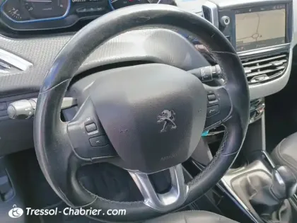 Photo 11 Peugeot 2008  BlueHDi 100ch S&S BVM5 Allure