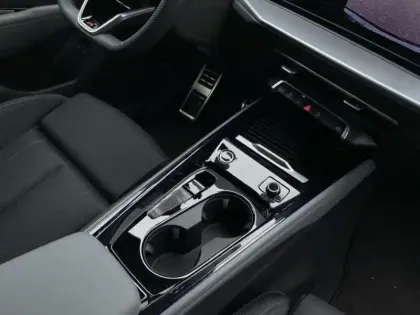 Photo 35 Audi Q3 SB E HYBRID 272 CH S tronic 6