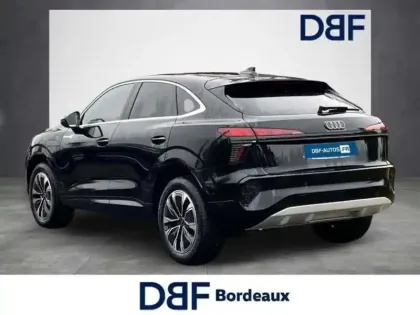 Photo 11 Audi Q3 SB E HYBRID 272 CH S tronic 6