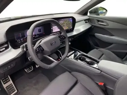 Photo 14 Audi Q3 SB E HYBRID 272 CH S tronic 6