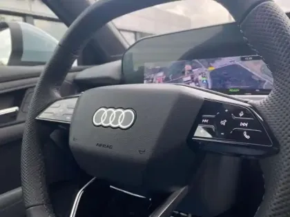 Photo 14 Audi Q3 SB E HYBRID 272 CH S tronic 6