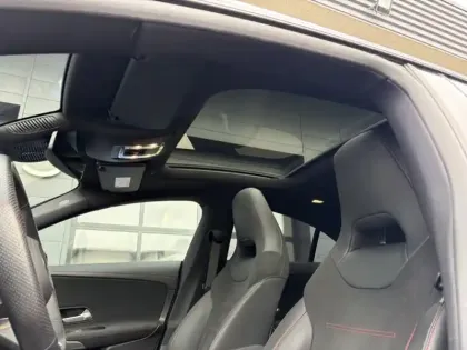 Photo 12 Mercedes CLA  250 e Hybrid EQ Coupé AMG 