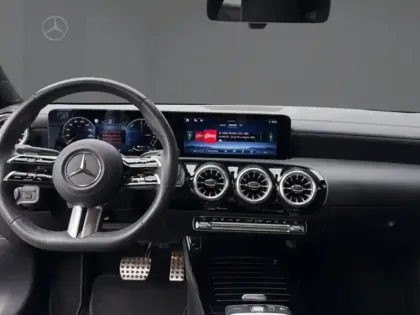 Photo 10 Mercedes CLA  250 e Hybrid EQ Coupé AMG 