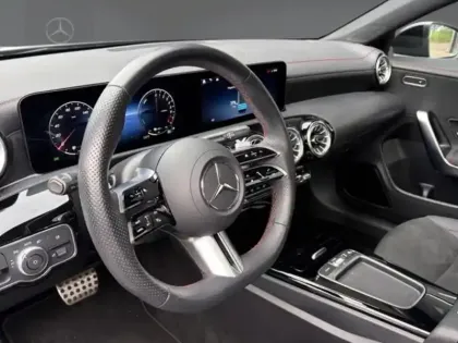 Photo 16 Mercedes CLA  250 e Hybrid EQ Coupé AMG 