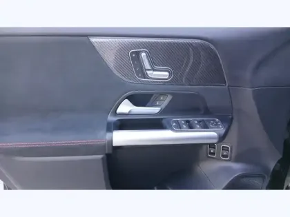 Photo 13 Mercedes GLA 250 e AMG Line
