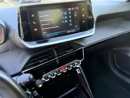 Photo 18 Peugeot 208 Active Business