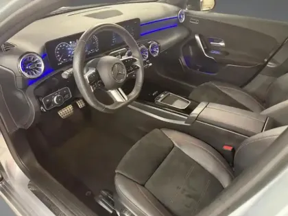 Photo 12 Mercedes Classe A 250 e Hybrid EQ AMG Line