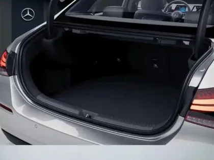 Photo 11 Mercedes Classe A 250 e Berline Business Line