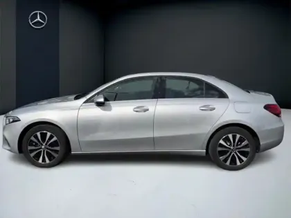 Photo 21 Mercedes Classe A 250 e Berline Business Line
