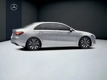 Photo 19 Mercedes Classe A 250 e Berline Business Line