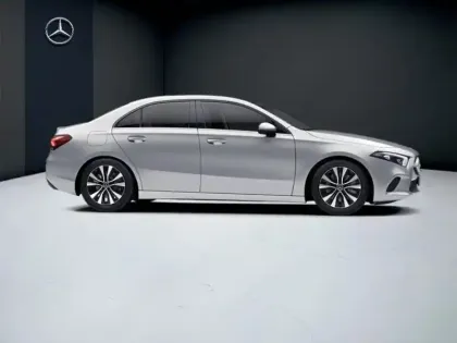 Photo 17 Mercedes Classe A 250 e Berline Business Line