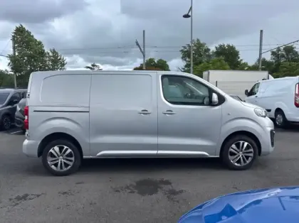 Photo 25 Peugeot Expert Fourgon Fg Long 2.0 BlueHDi 120ch Premium Pack S&S