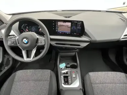 Photo 8 BMW Serie 1 Série 1 116A 122ch M Sport Design DKG7
