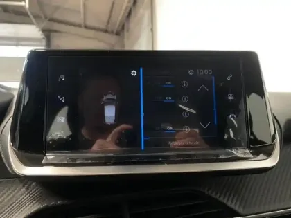Photo 10 Peugeot 208  1.2 75 Active / Carplay / Radar / Bluetooth