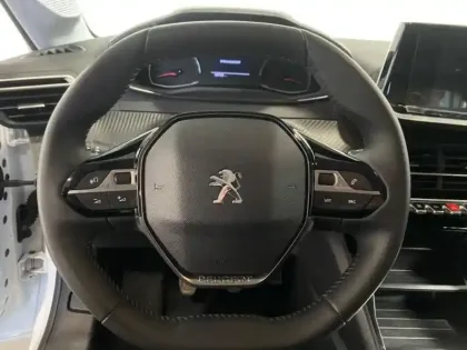 Photo 13 Peugeot 208  1.2 75 Active / Carplay / Radar / Bluetooth