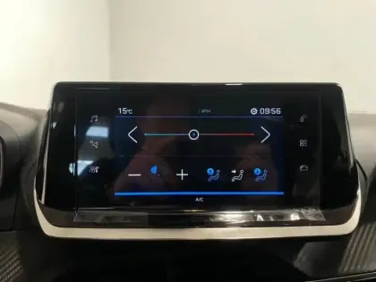 Photo 11 Peugeot 208  1.2 75 Active / Carplay / Radar / Bluetooth