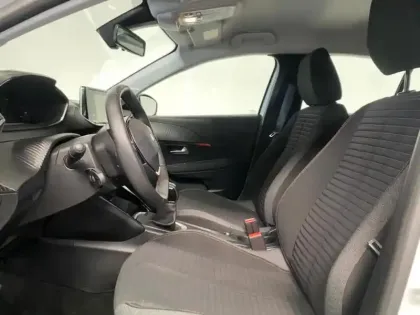Photo 8 Peugeot 208  1.2 75 Active / Carplay / Radar / Bluetooth