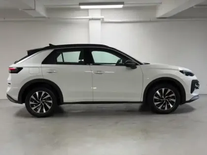 Photo 5 Volkswagen T-roc  1.5 eTSI 116ch Life DSG7