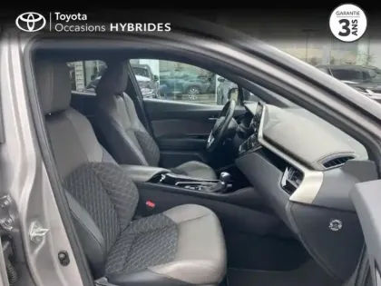 Photo 5 Toyota C-HR  122h Distinctive 2WD E-CVT MY22