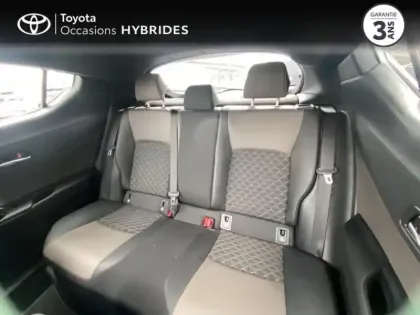 Photo 11 Toyota C-HR  122h Distinctive 2WD E-CVT MY22