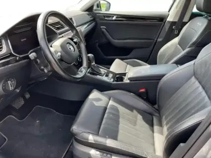 Photo 6 Skoda Superb  Combi 1.4 TSI PHEV 218ch Laurin&Klement DSG6