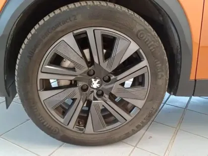 Photo 9 Peugeot 2008  e- 136ch GT